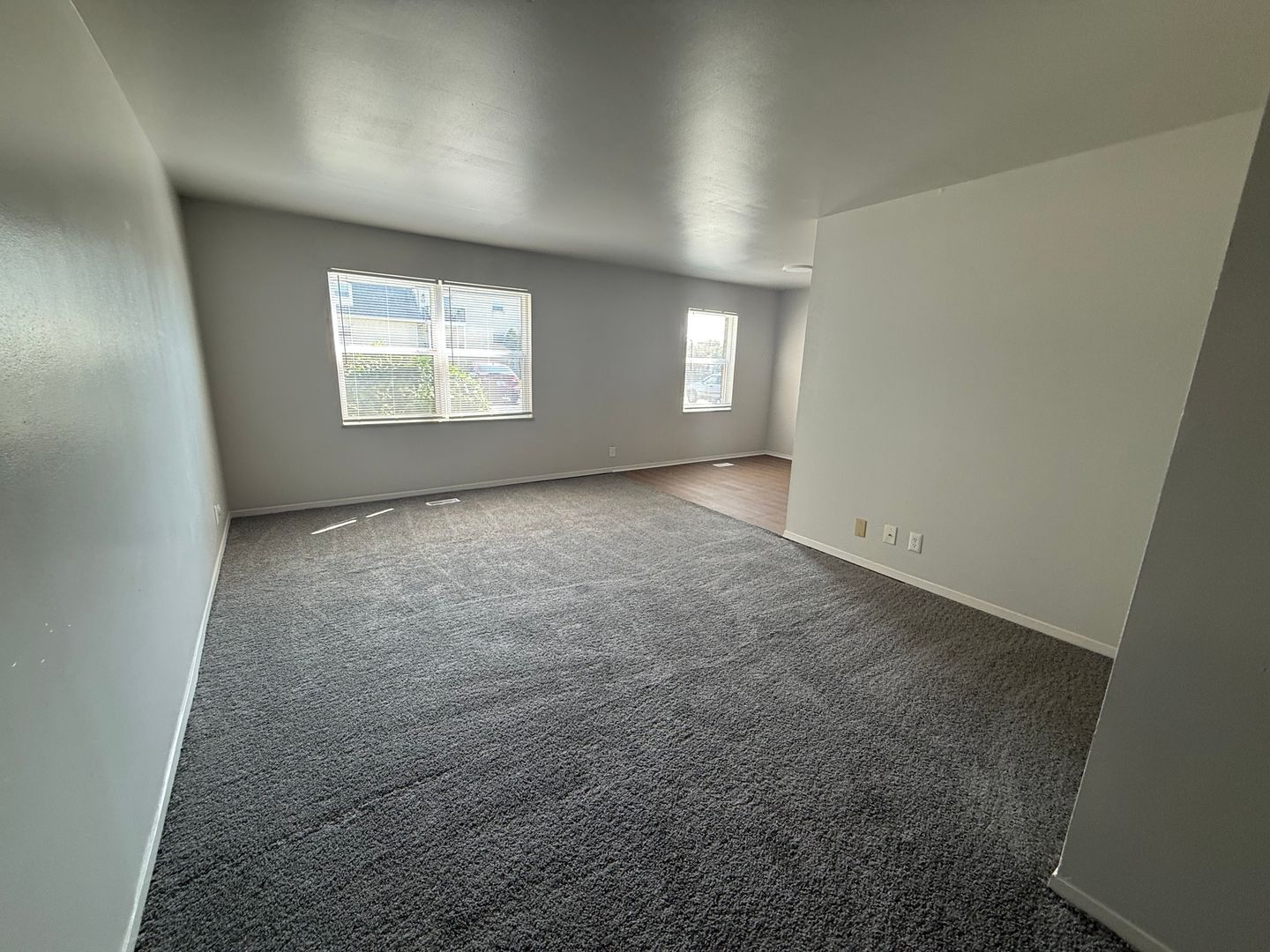 Evansville Apartment: 4982 Tippecanoe Dr.