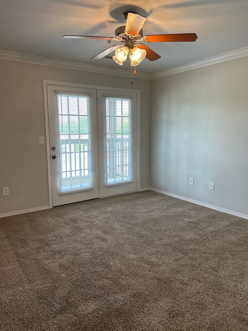 Newburgh Apartment: 4266 Old State Route 261