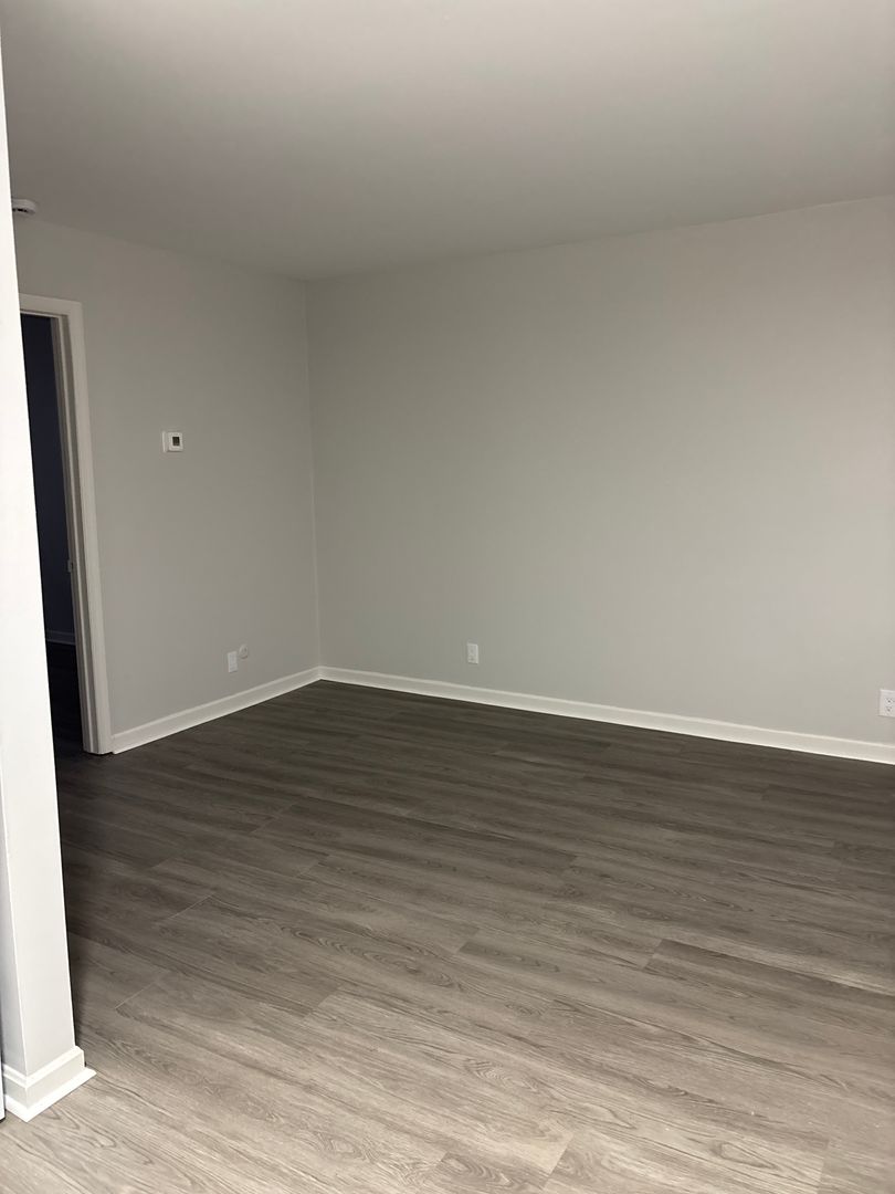 Newburgh Apartment: Colonial Court