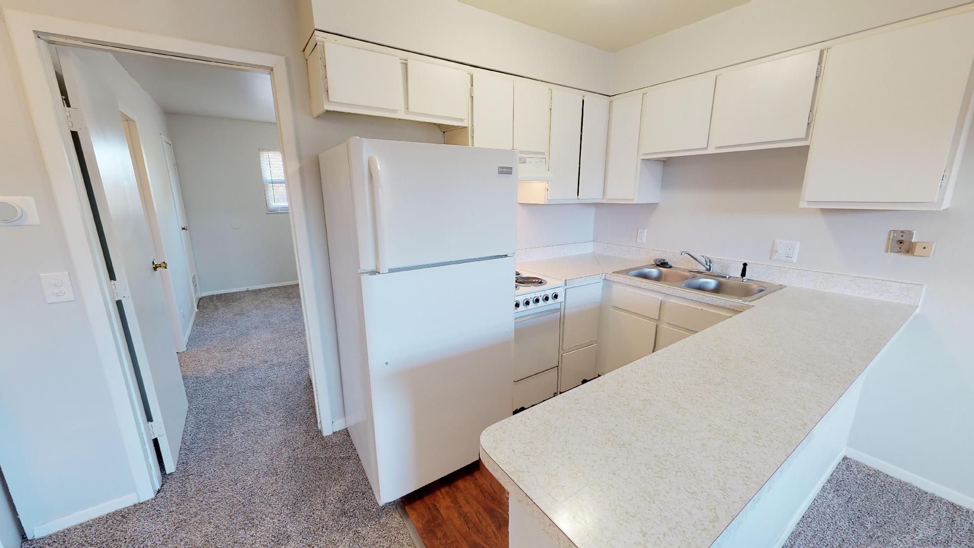 Evansville Apartment: 4982 Tippecanoe Dr.