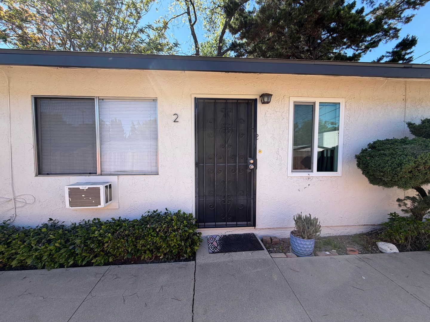 Paso Robles Apartment: 3243 Oak St.