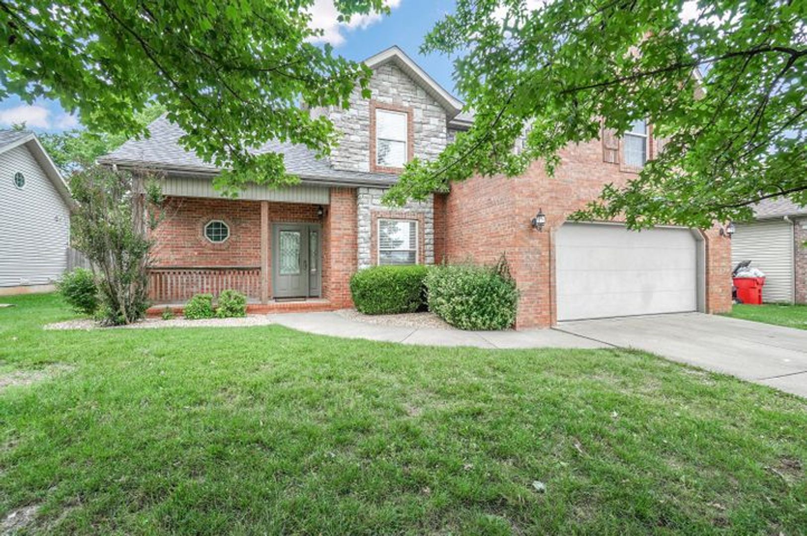 springfield House: 1403 w maplewood st