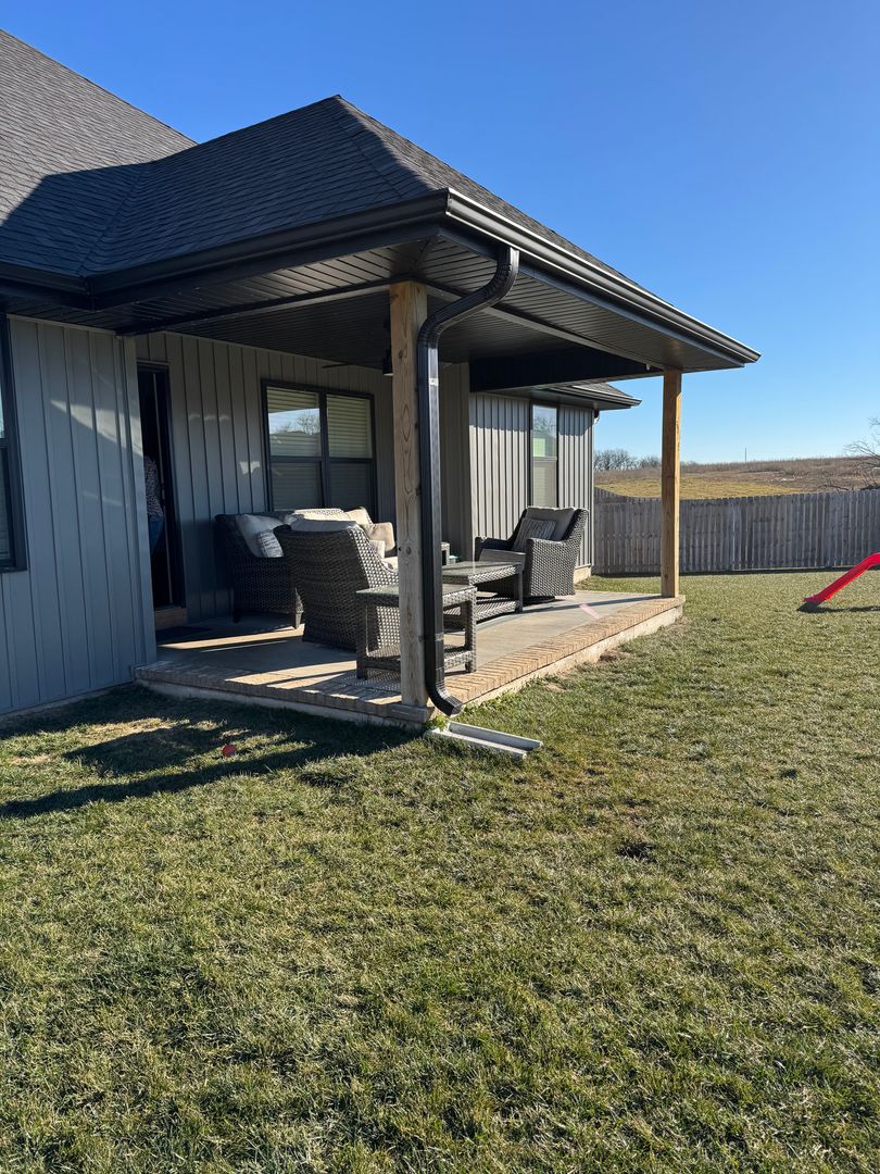 Republic House: 3040 E Franz Sigel