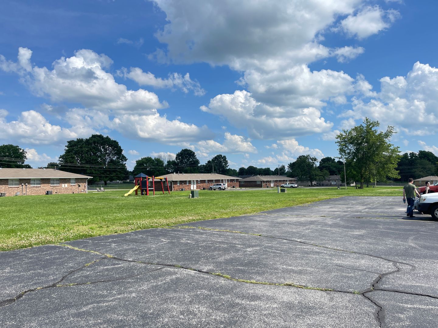 Battlefield Apartment: 5338 South Hutchinson Court