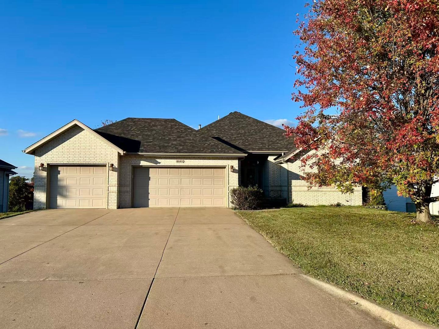 springfield House: 4665  West Blackfoot Drive