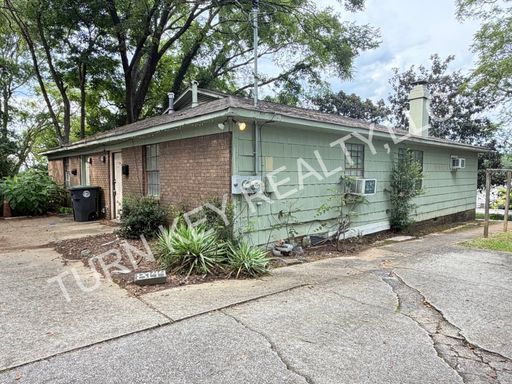 Apartment for rent in Eastlake – photo 1