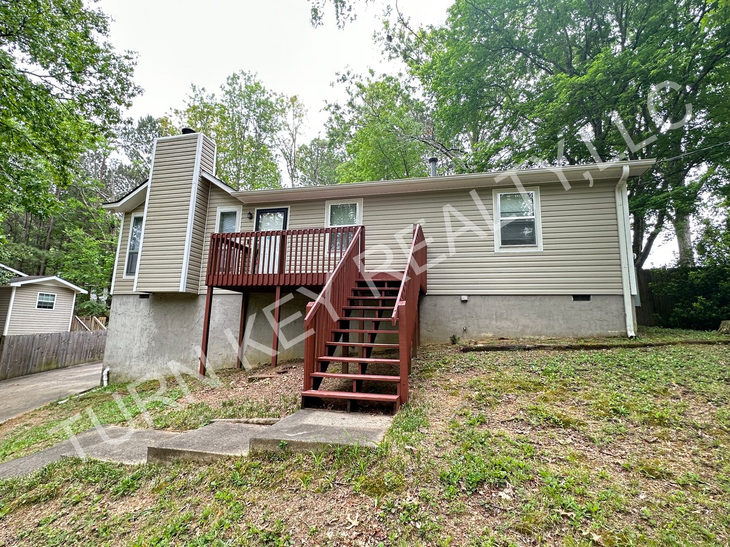 Trussville House: 144 Yvonne Street