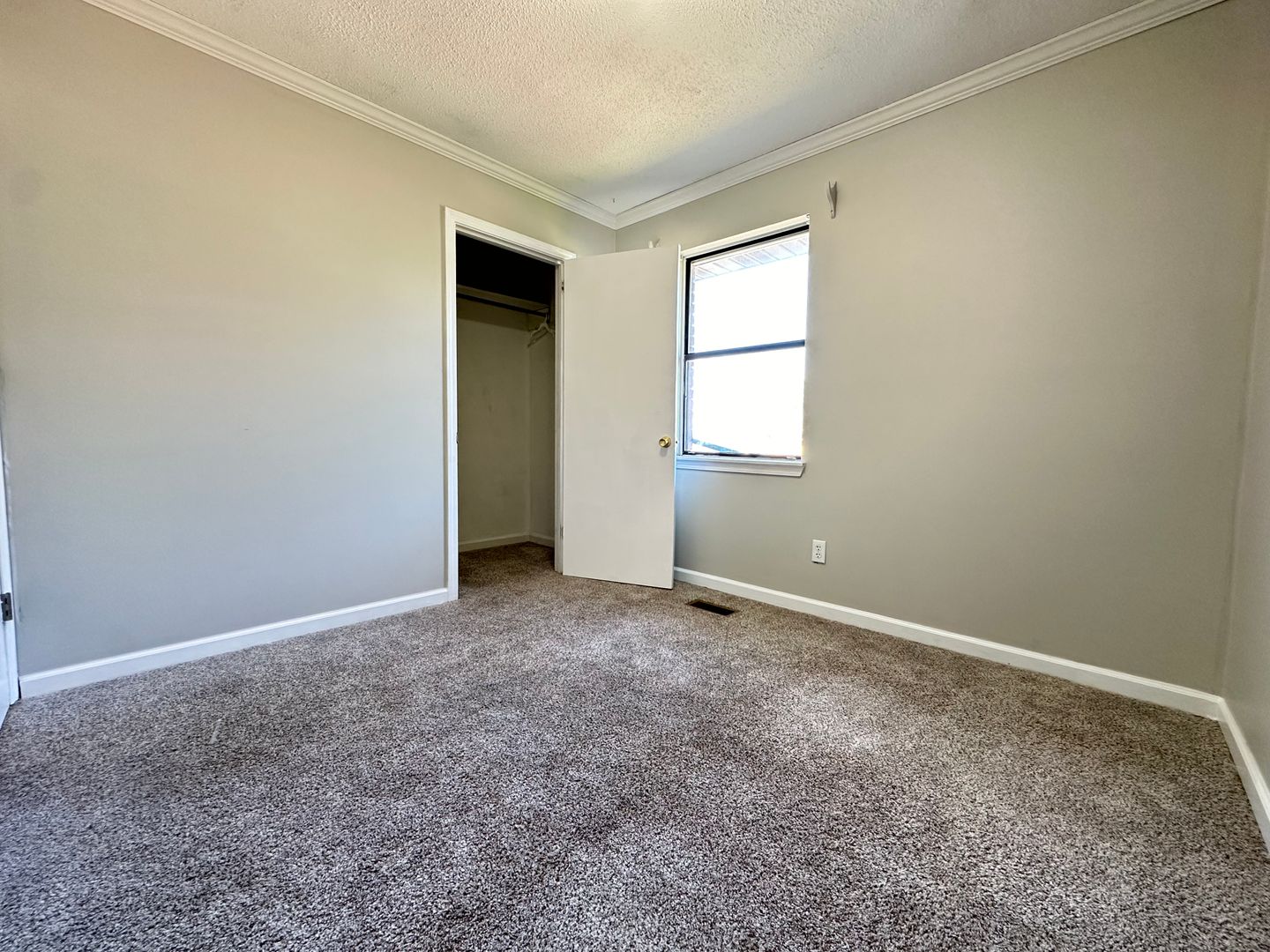 2404 Hampstead Drive, Birmingham, AL 35235