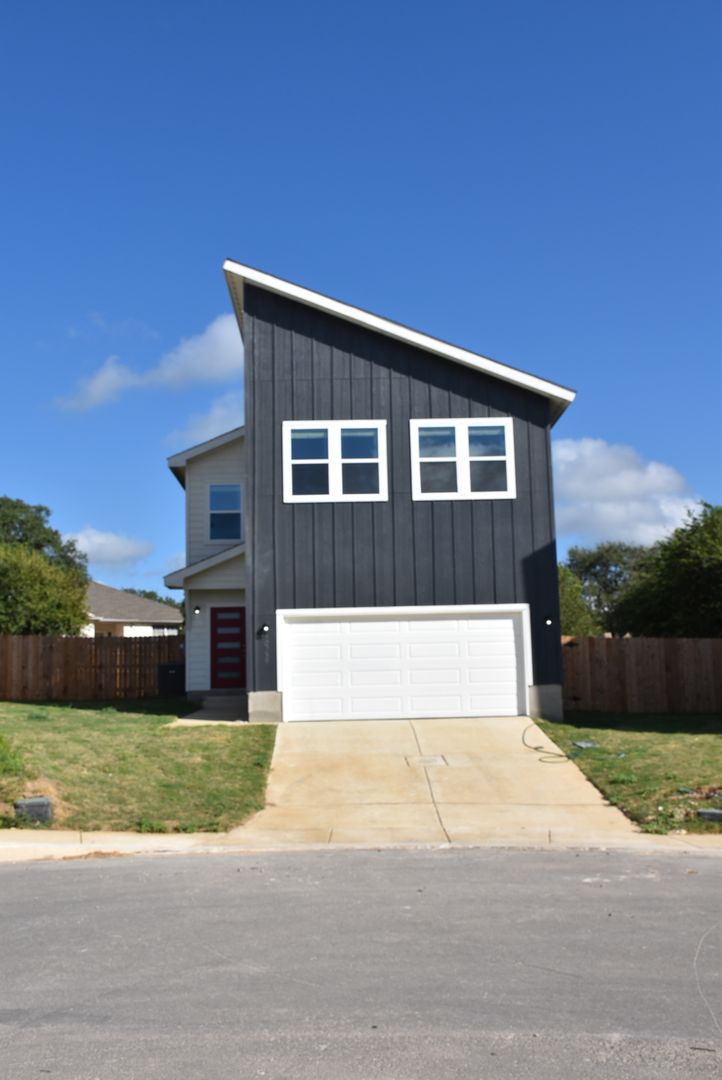 San Antonio House: 10739 Pharaoh Run