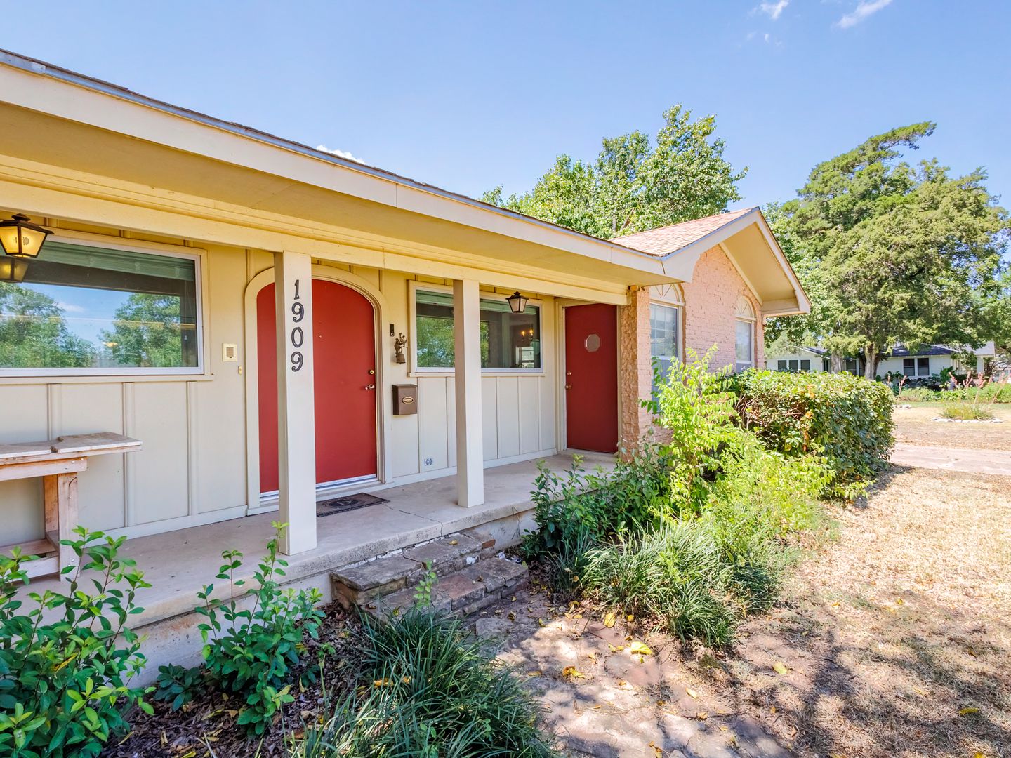 Brownwood House: 1909 8th St