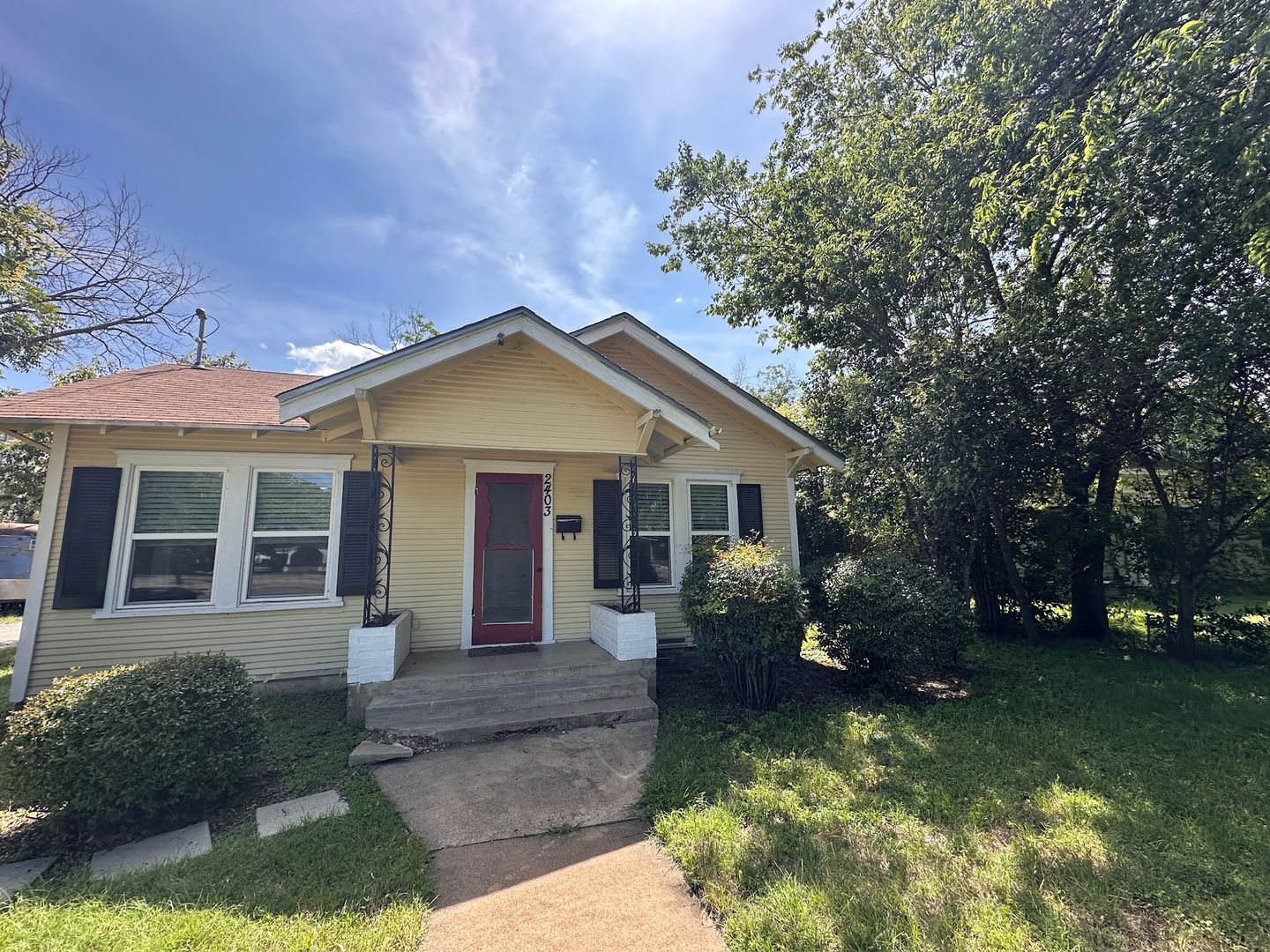 Brownwood House: 2403 Austin Ave