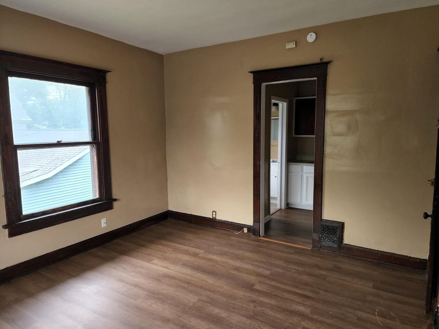 Peoria Apartment: 1419 NE Monroe St