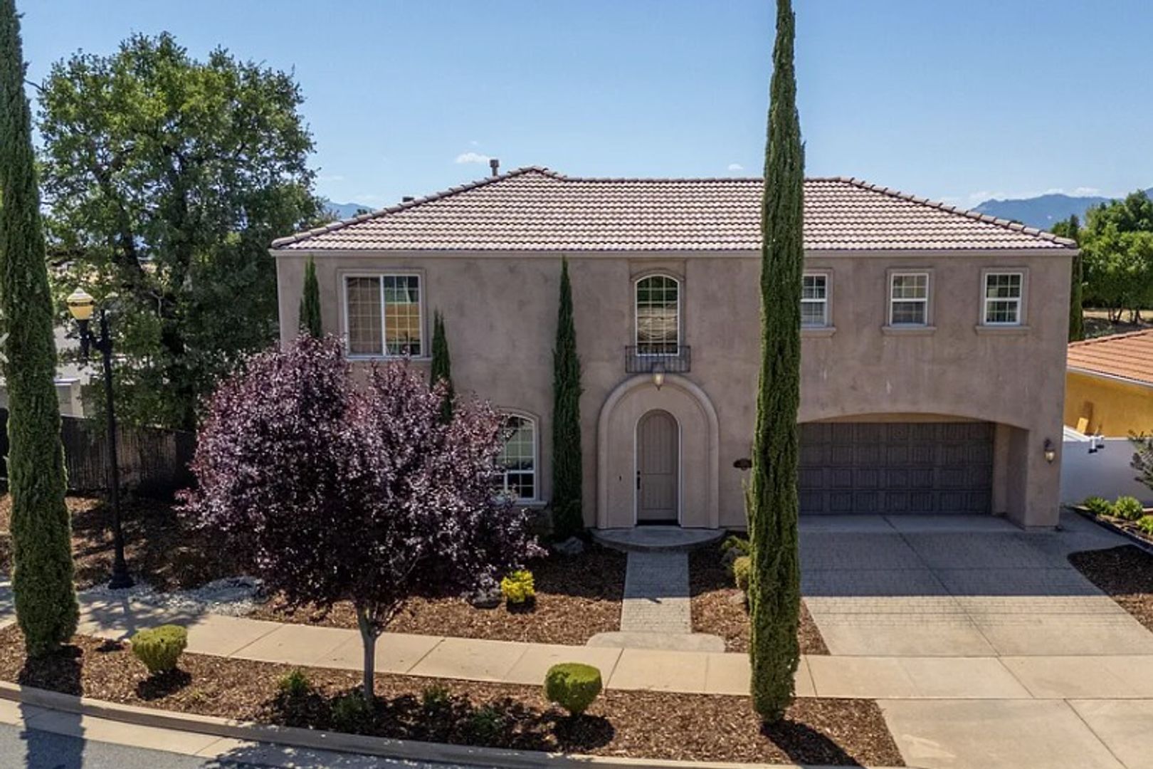 REDDING House: 5569 DIAMOND RIDGE DRIVE