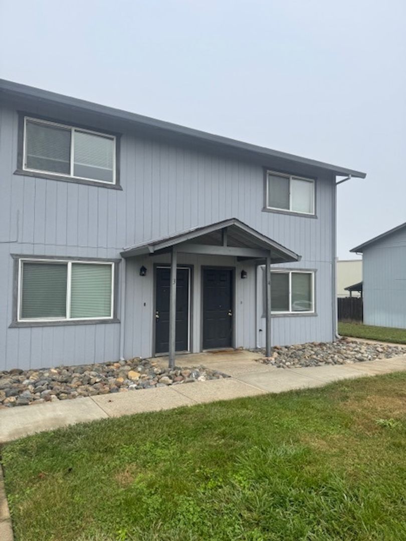 REDDING Apartment: 863 SHILOH COURT