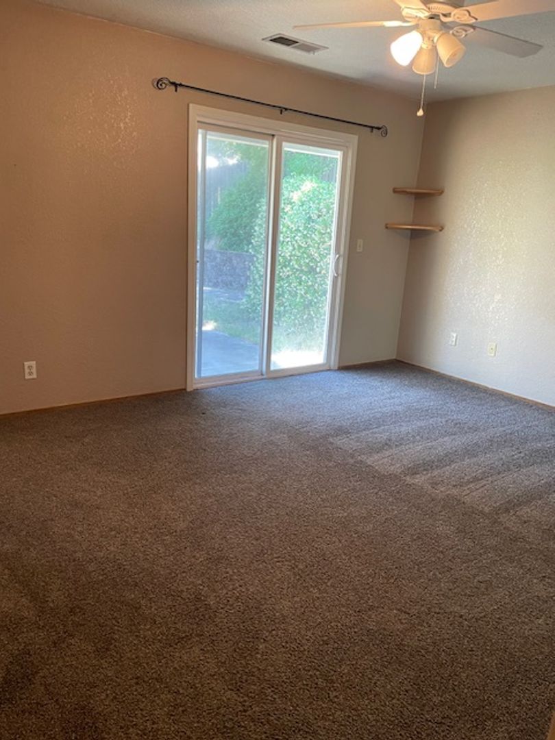 327 SPRINGER DRIVE, REDDING, CA 96003