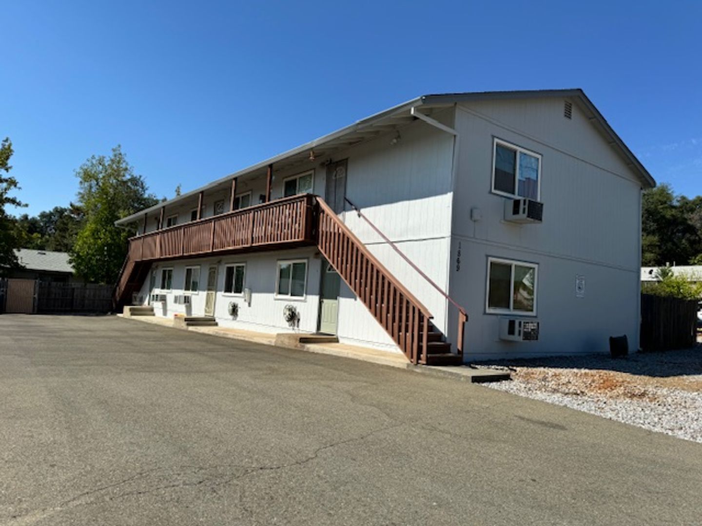 REDDING Apartment: 1869 EUGENIA AVENUE