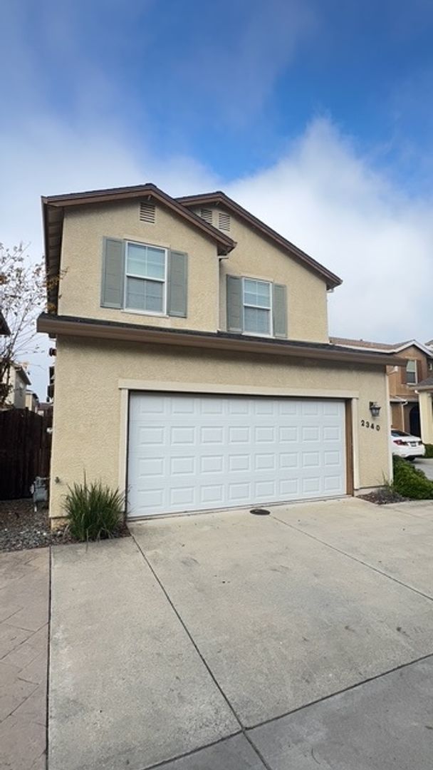 REDDING House: 2340 SHINING STAR