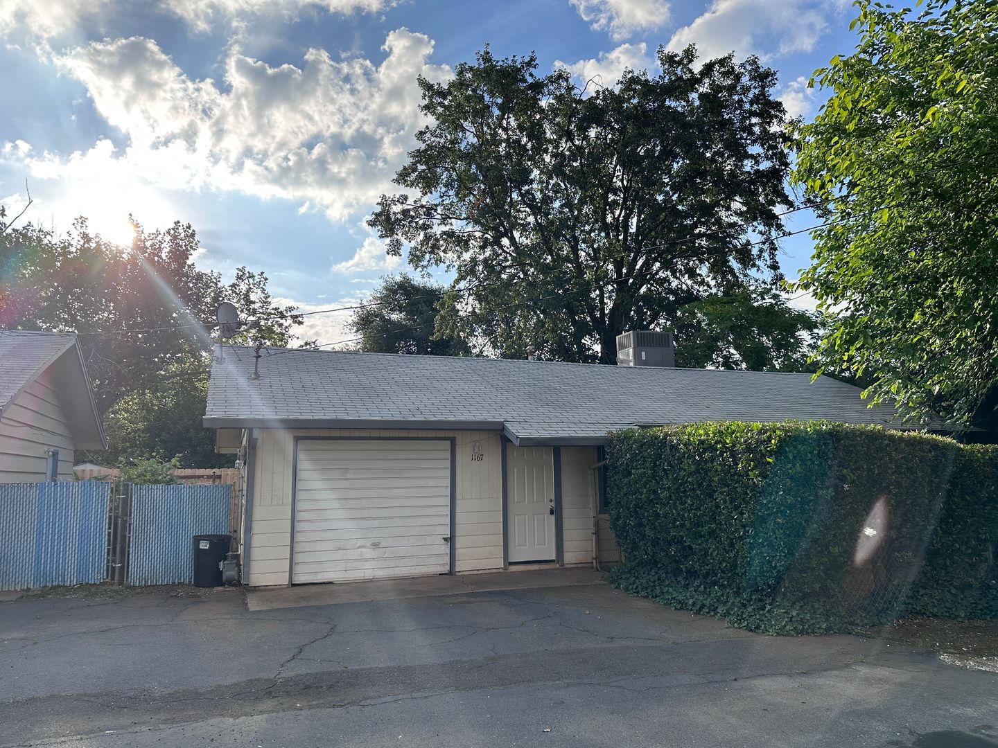 REDDING House: 1167 BOND STREET