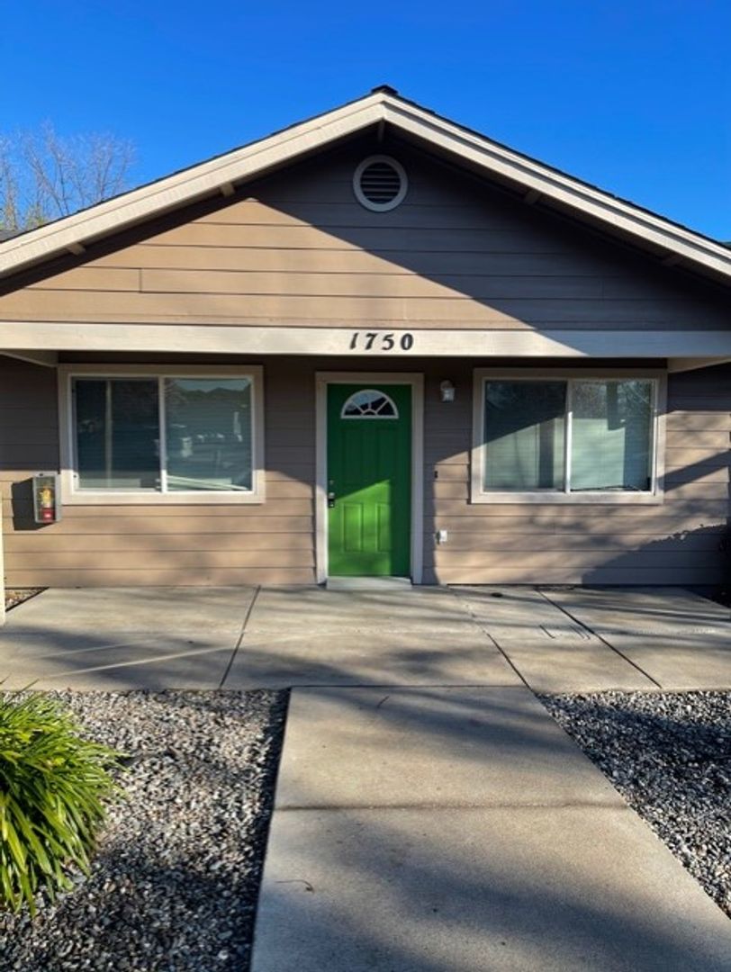 REDDING Apartment: 1750 MILO AVENUE