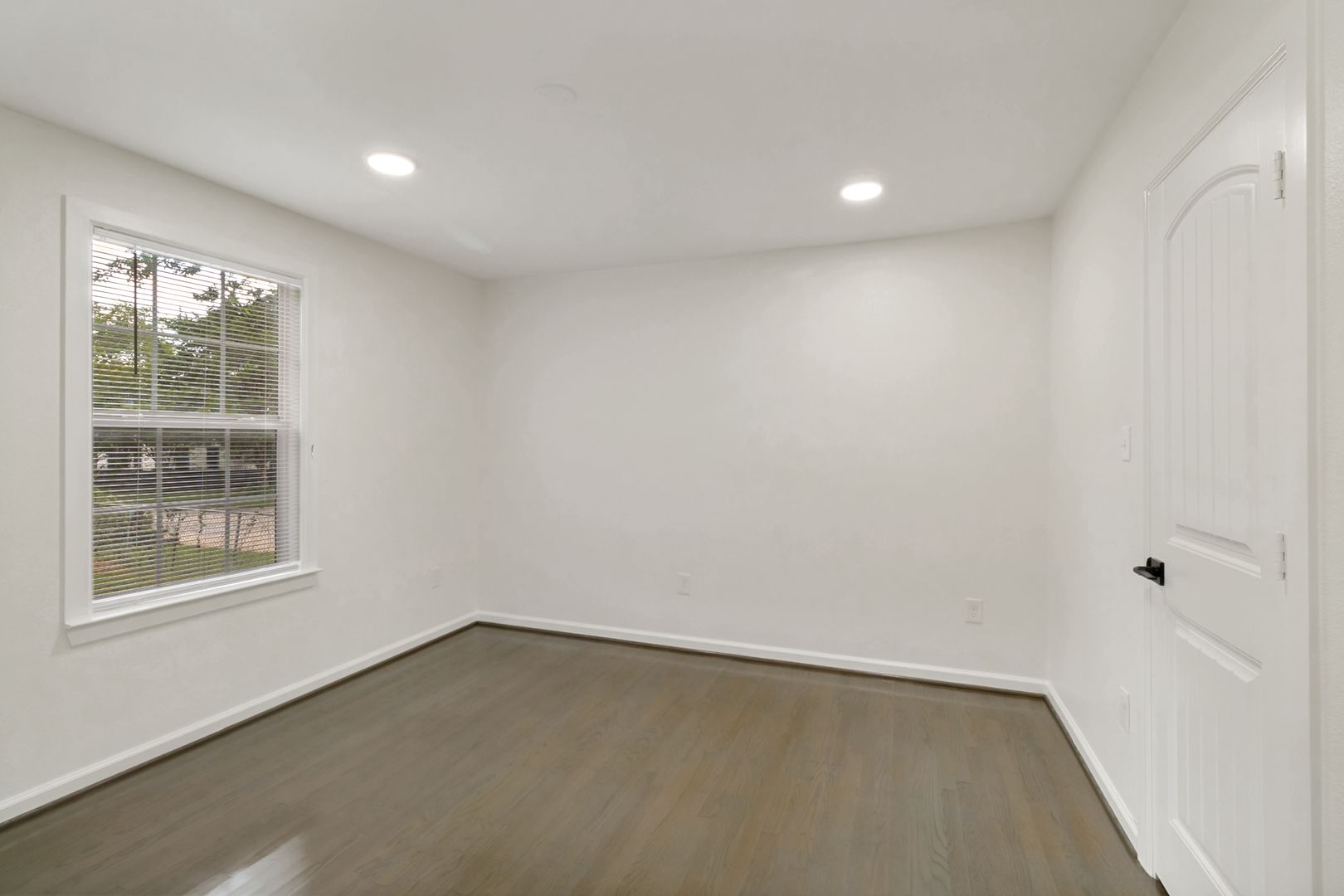 Dallas House: 6502 Howard Ave