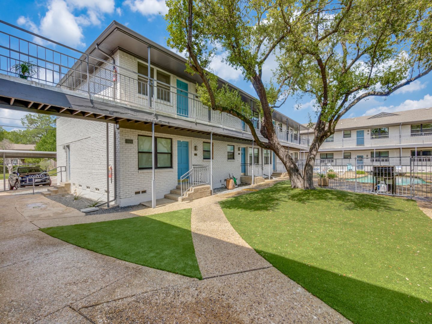 Dallas House: 3921 Inwood Rd #2015
