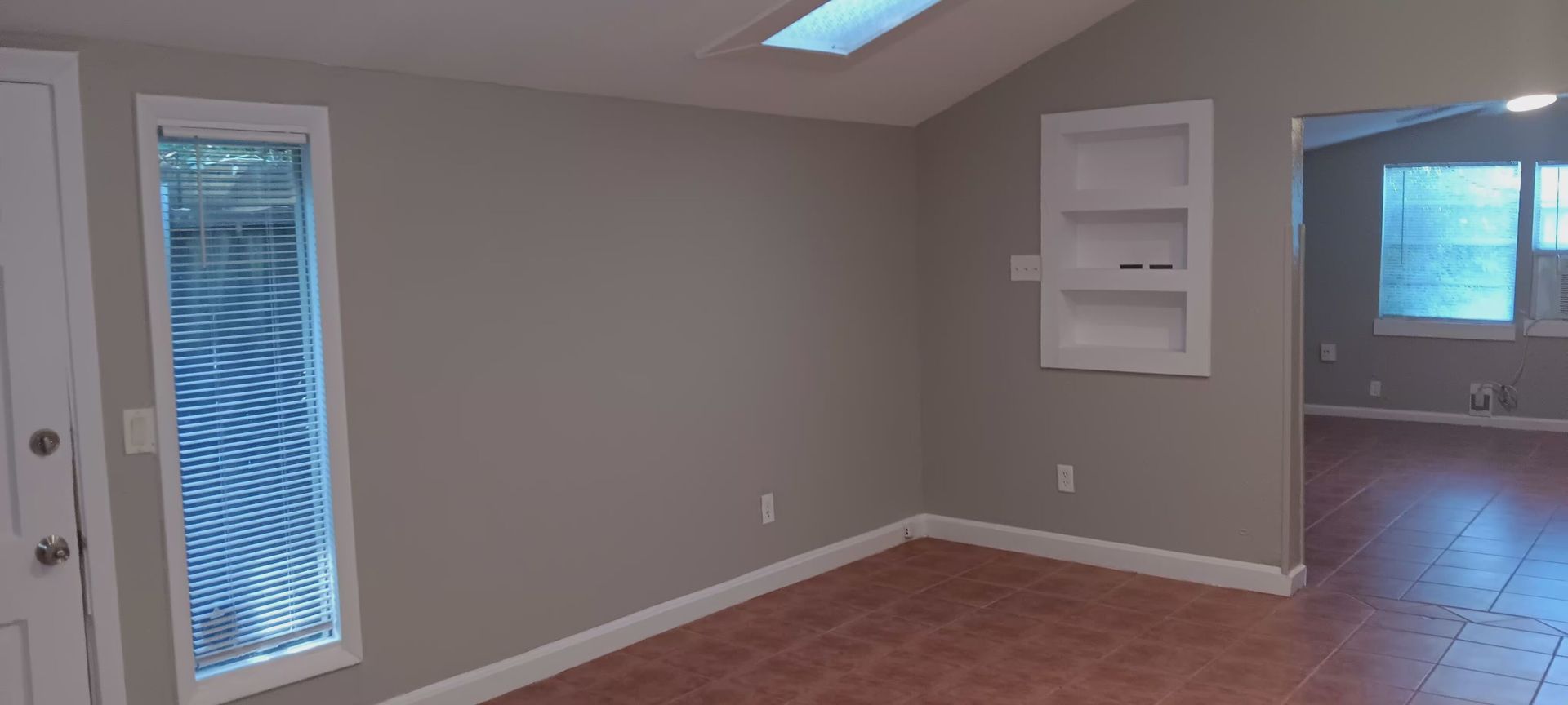 Dallas Apartment: 4133, 4135, & 4135B Hawthorne Ave