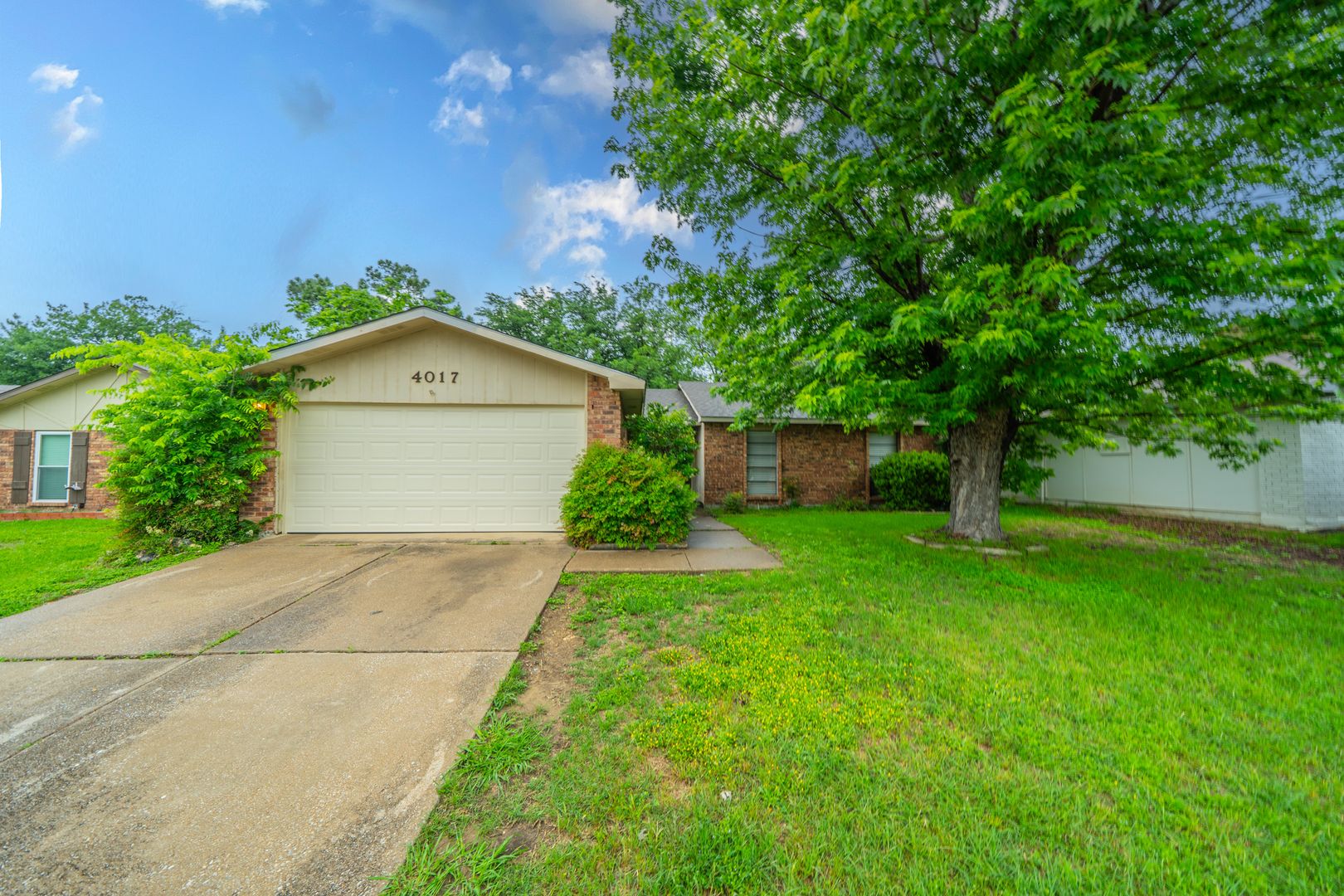 Fort Worth House: 4017 Dogwood Ln