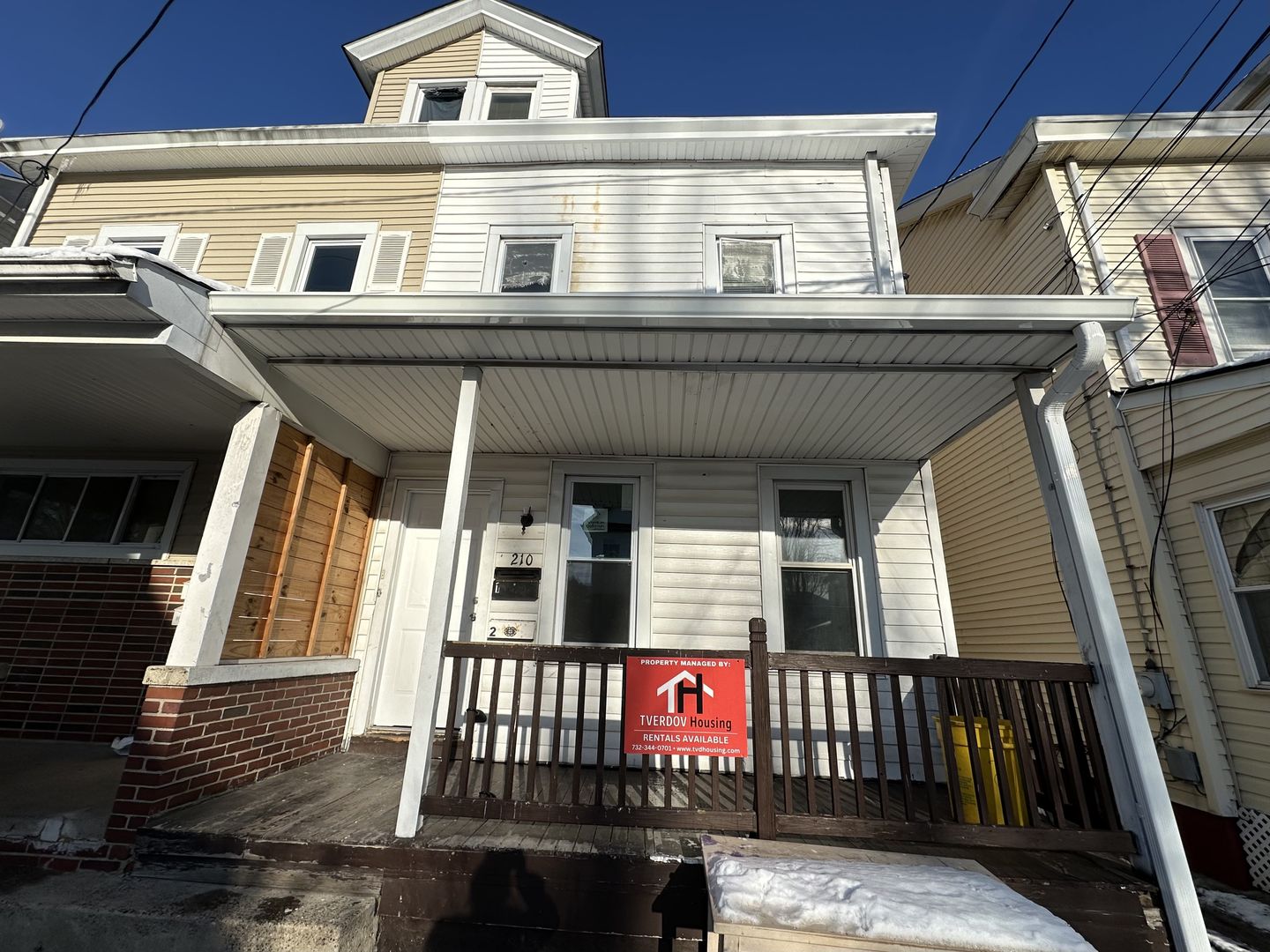 Hamilton Apartment: 210 Norway Avenue