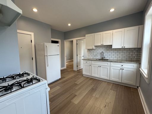 245 Hamilton St, Apt 1 — photo 4