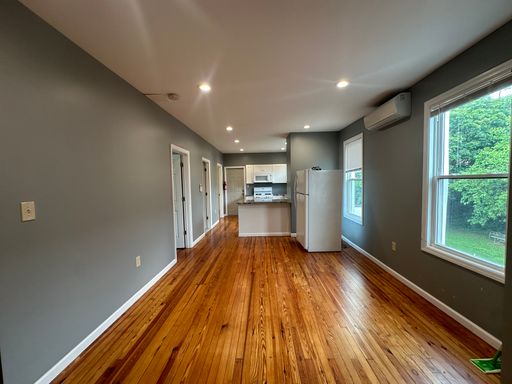 65 Guilden St, Apt 2 photo 2