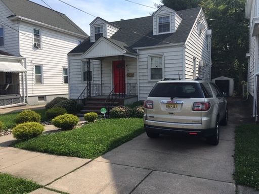 31 Dix St