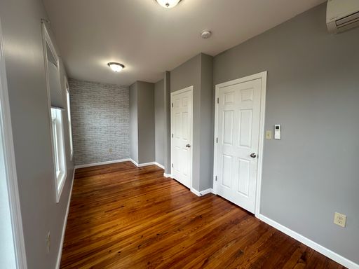 65 Guilden St, Apt 2 — photo 5