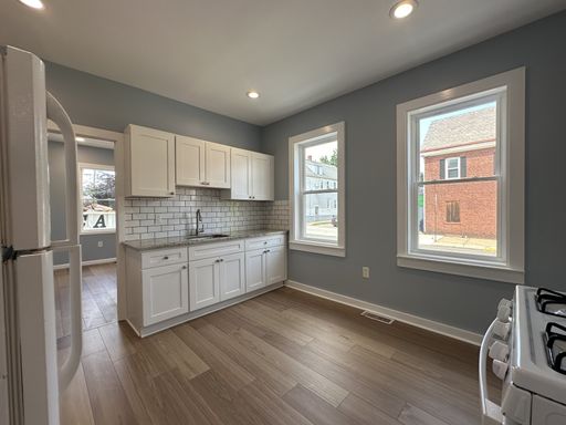 245 Hamilton St, Apt 1 — photo 3