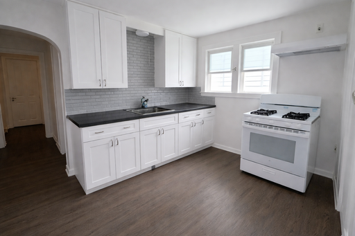16 Hartwell St, Apt 1 — photo 3