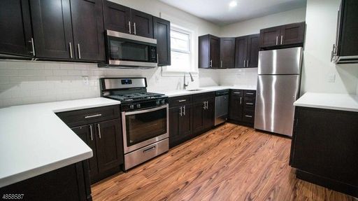 39 Baldwin St, Apt 2 — photo 4