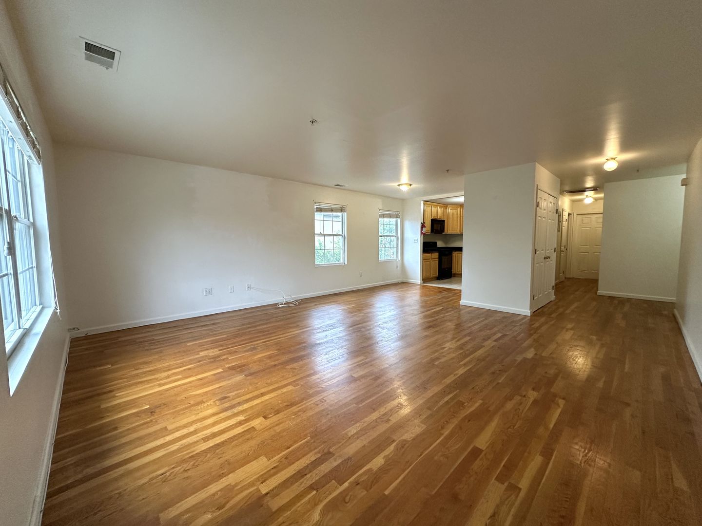 Middlesex Apartment: 111 Harris Ave