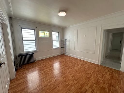 129 Louis St, Apt 1 photo 2