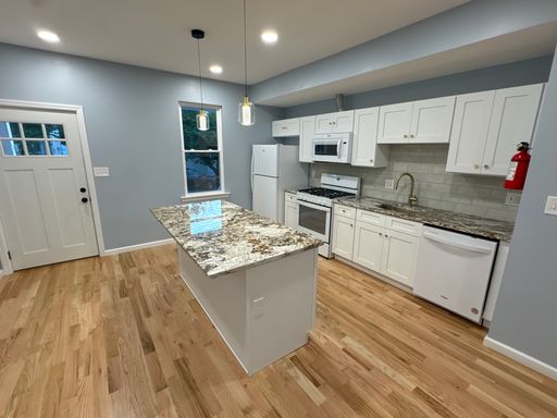 65 Plum St, Apt 1 — photo 3