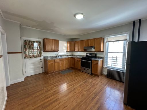 54 Division St, First Floor — photo 3