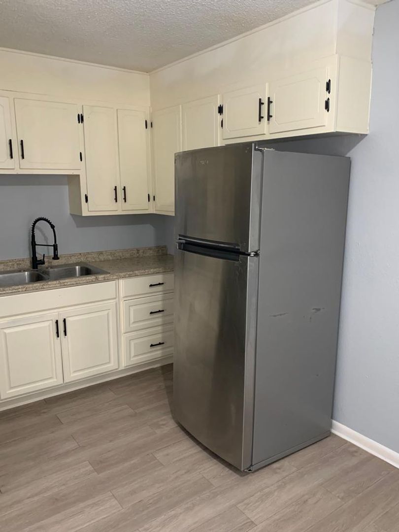Weslaco Apartment: 103 Audrey Drive