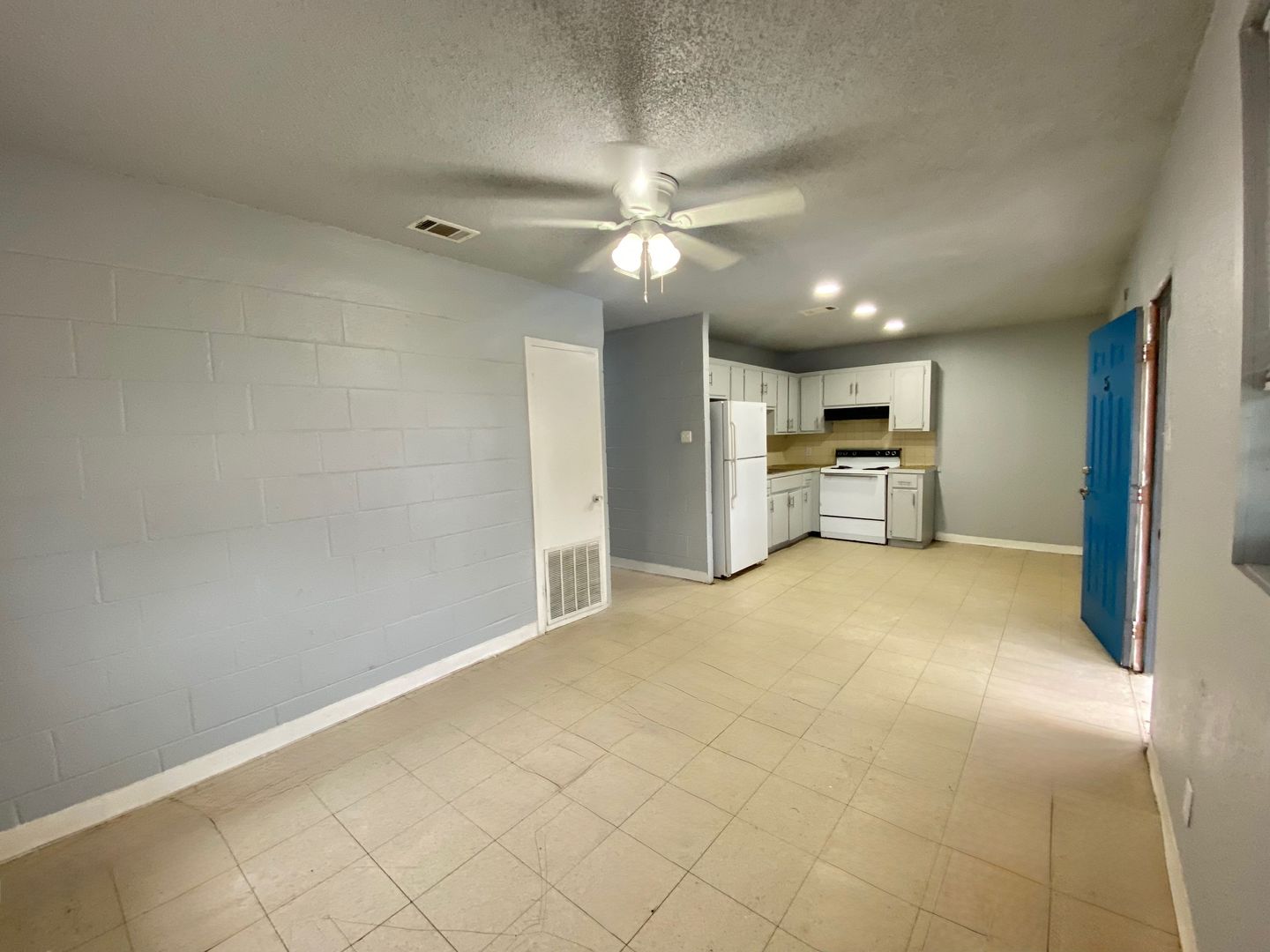 Edinburg Apartment: 1920 E Iowa Rd