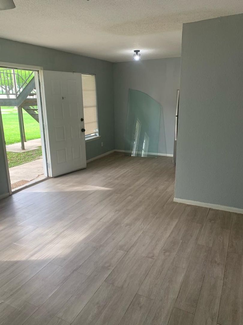 Weslaco Apartment: 103 Audrey Drive