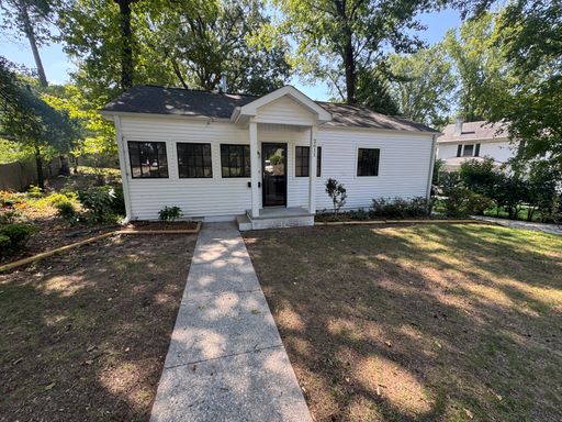 Spacious home - charm overload! 2 Beds, 2 Baths tour today! – photo 1