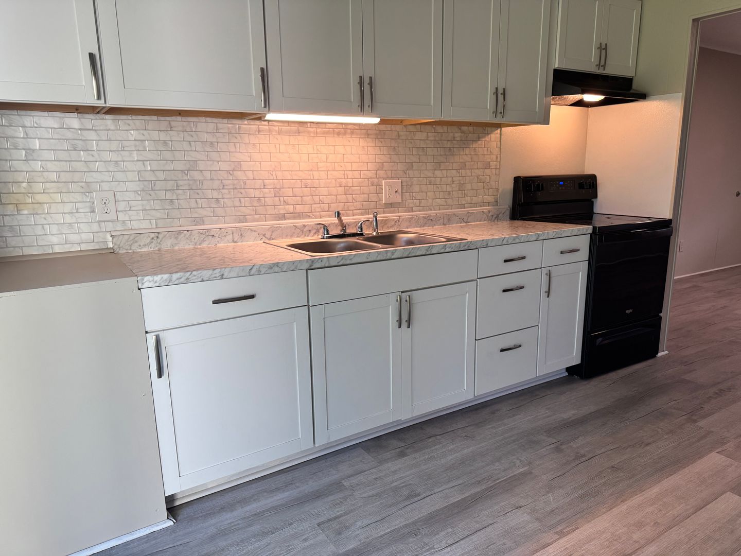 High Point House: 511 Everett Lane Unit 2