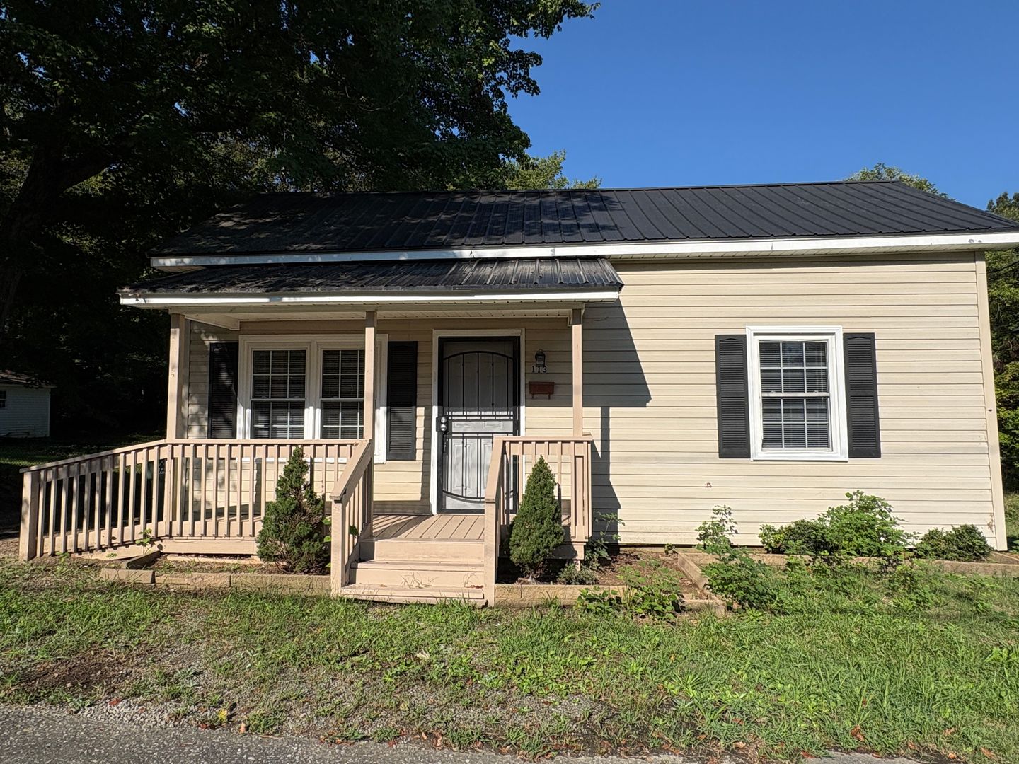 Lexington House: 113 Pond Street