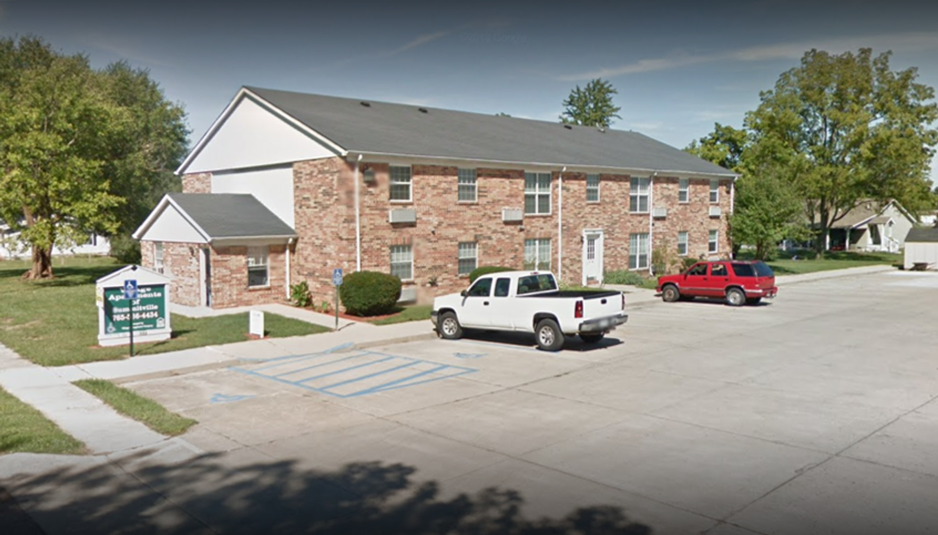 Summitville Apartment: 1100 W Mill Street