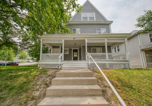 2BR 2BA Upstairs Unit Close To Downtown Lafayette, Just Minutes From Campus! – photo 1