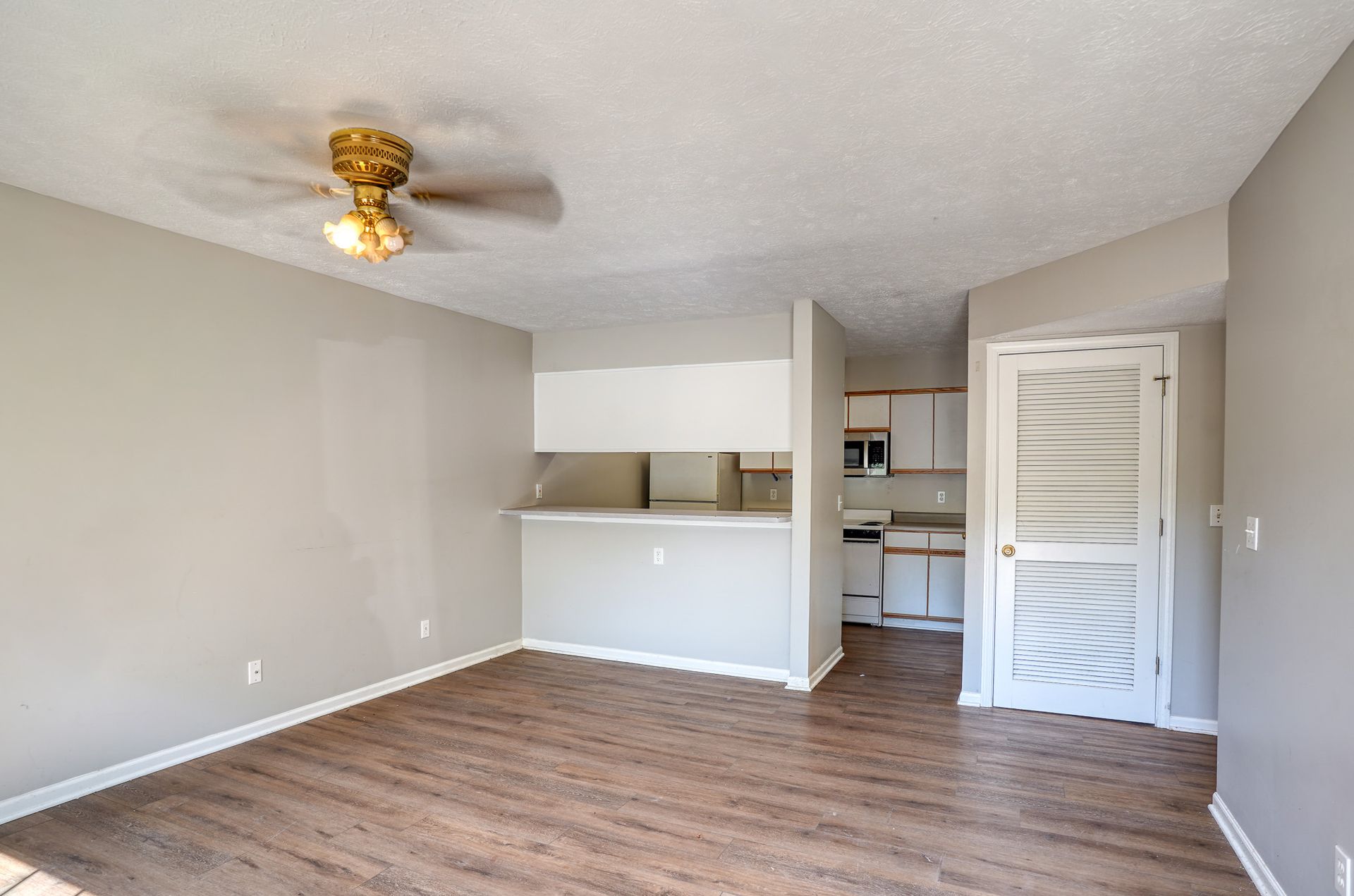 Lafayette Apartment: 1033 Holloway Street