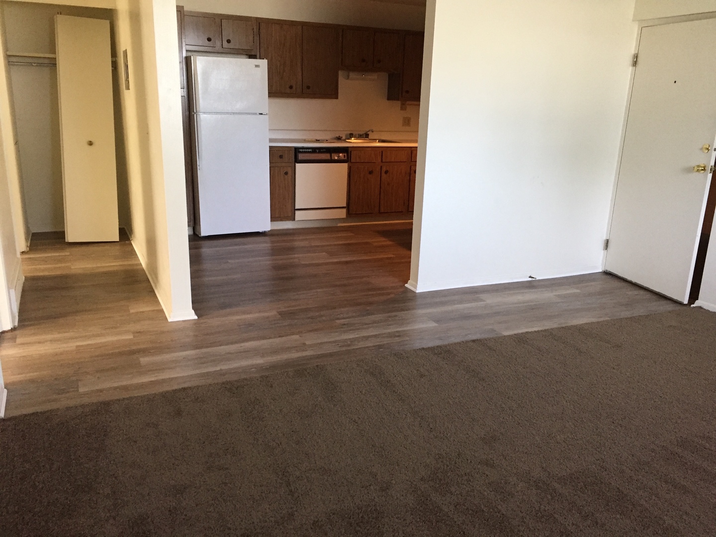 Lorain Apartment: 1102,1120-1140 East Erie Ave.