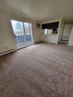 1448 APT E West River Rd.